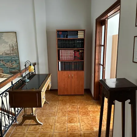 Seven Keys House * Achílleion
