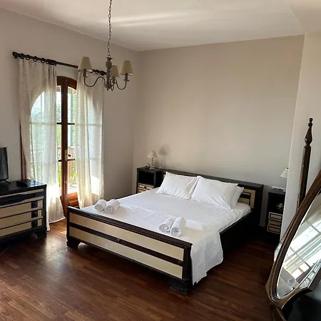 Seven Keys House * Achilleion