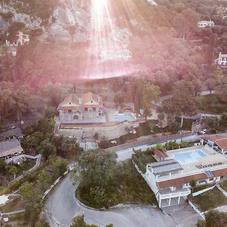 Seven Keys House בית נופש אכיליון